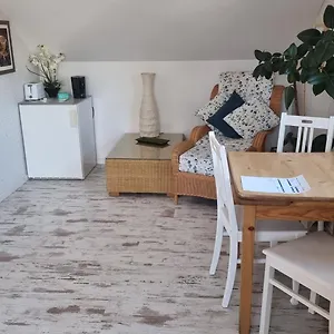Apartment Gemütliche Im Einfamilienhaus, Köln